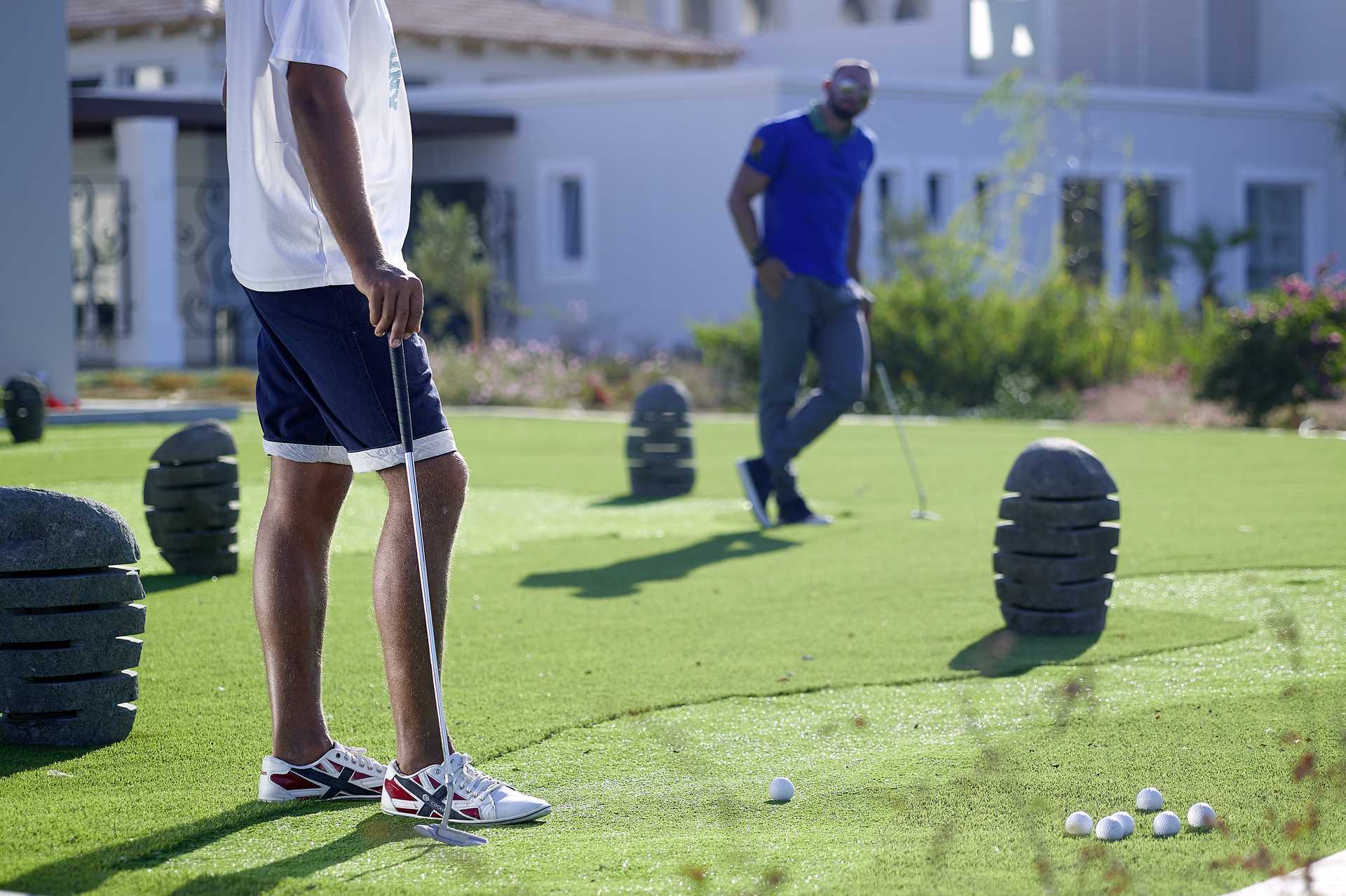 Minigolf bij Anemos Luxury Grand Resort in Georgiopolis op Kreta.