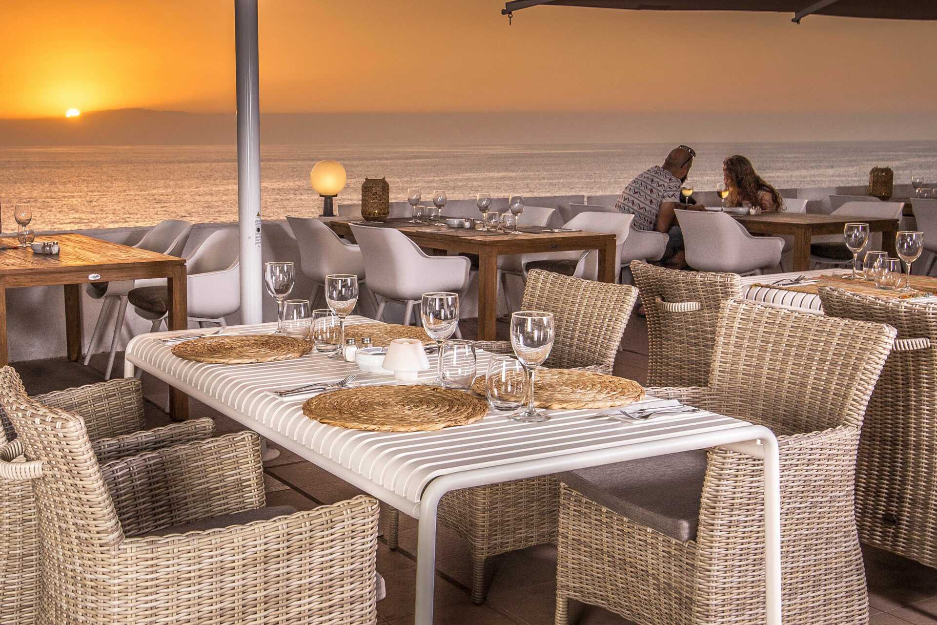 Restaurant in hotel Atlantic Holiday, Tenerife.