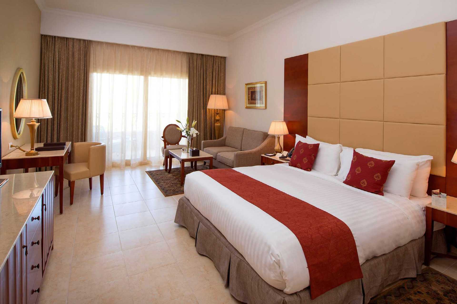 Tweepersoonskamer in Hotel Baron Palace Resort in Sahl Hasheesh, Egypte.