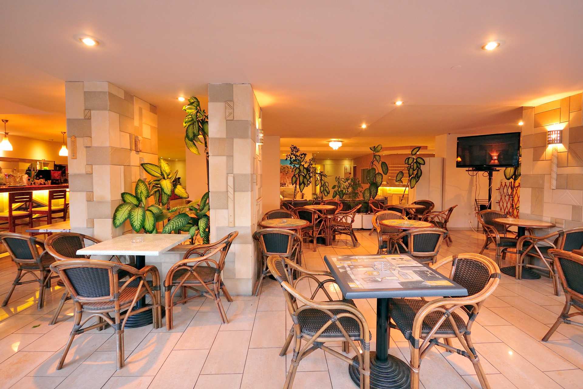 Bar in hotel Carina in Rhodos-stad, Griekenland.