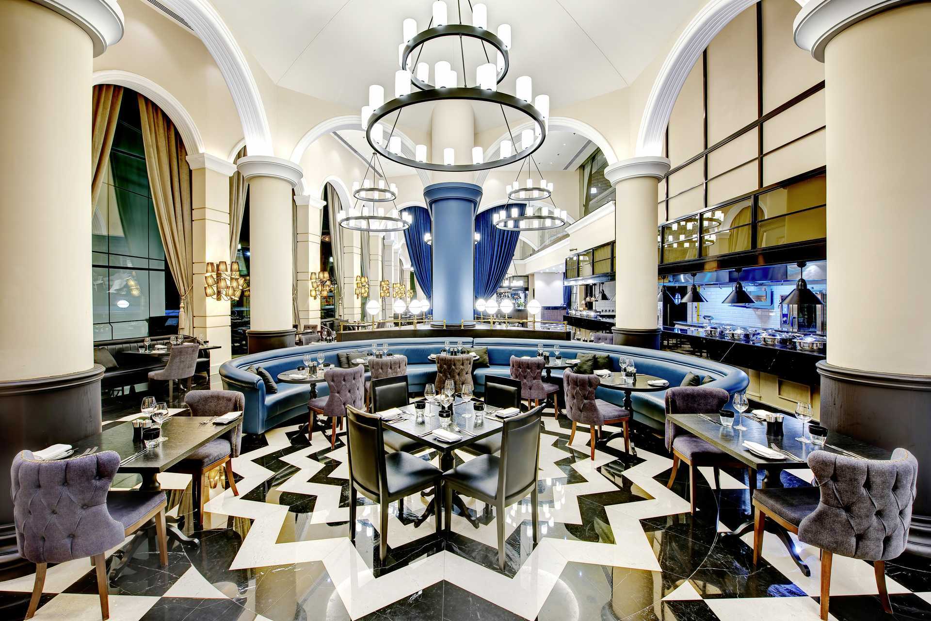 Geweldig Brits restaurant in Dukes The Palm, een Royal Hideaway Hotel in Dubai Palm Jumeirah, Verenigde Arabische Emiraten.