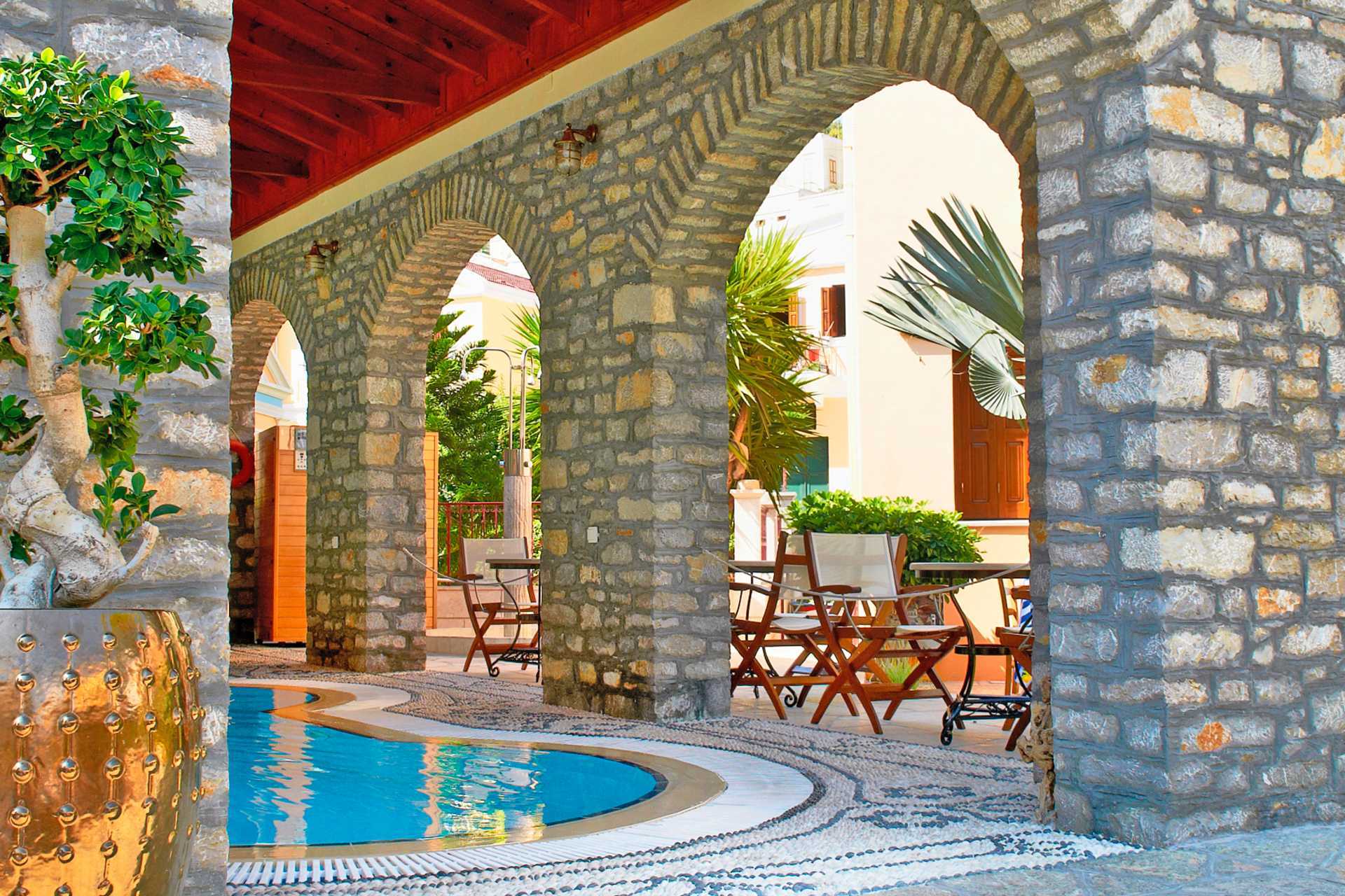 Hotel Iapetos Village op Symi, Griekenland.