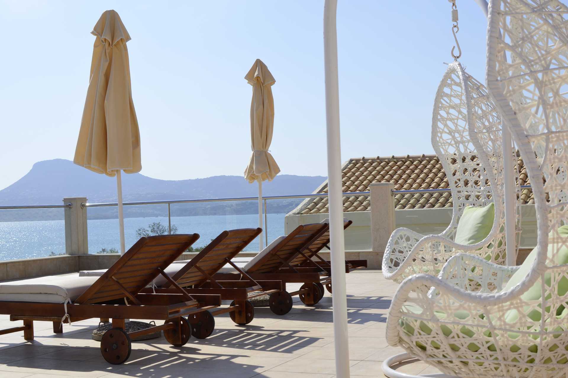 Zwembadgedeelte in Kiani Beach Resort in Kalives, Kreta.