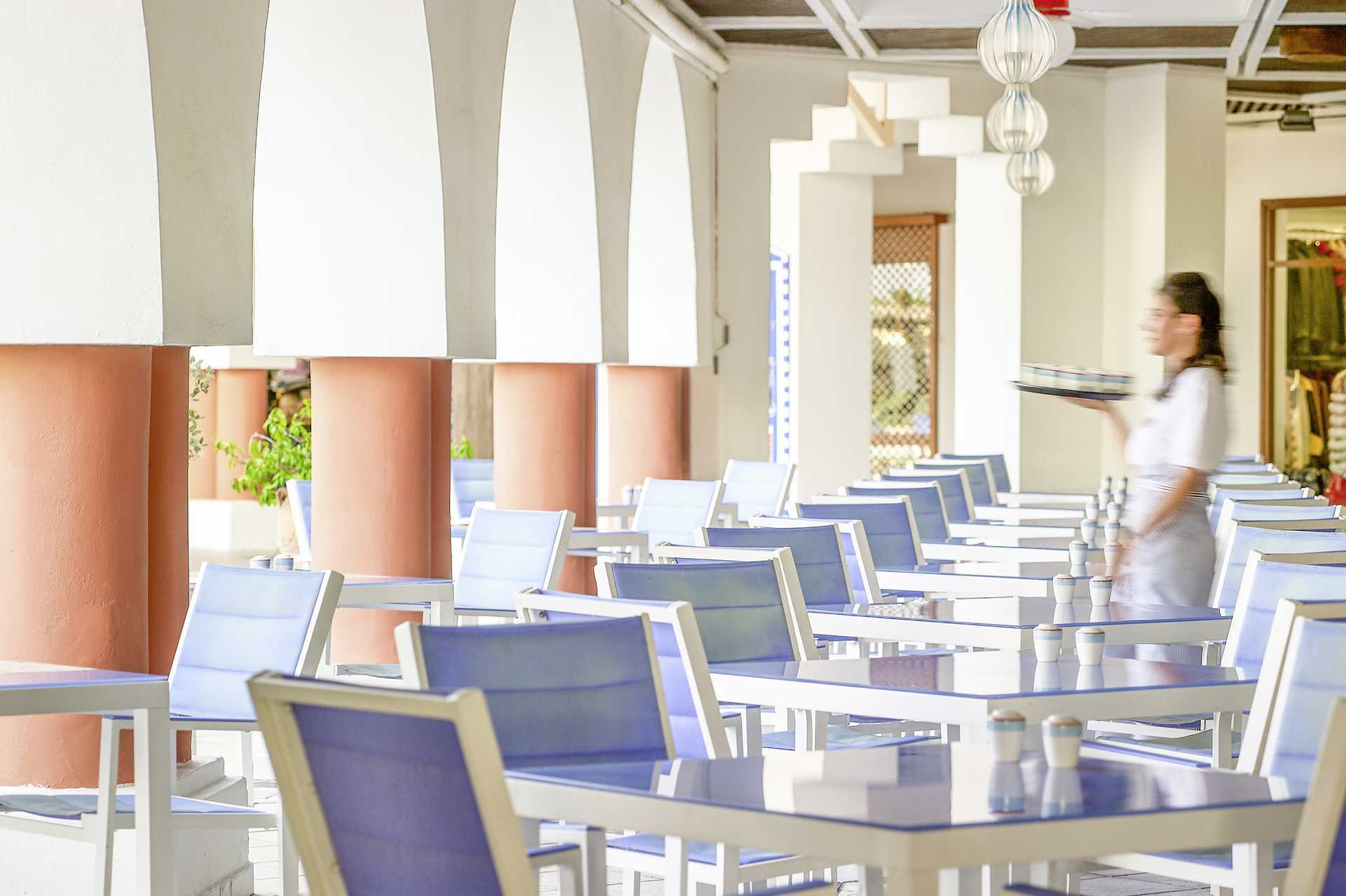 De snackbar in het Aldemar Knossos Royal hotel in Chersonissos, Kreta.