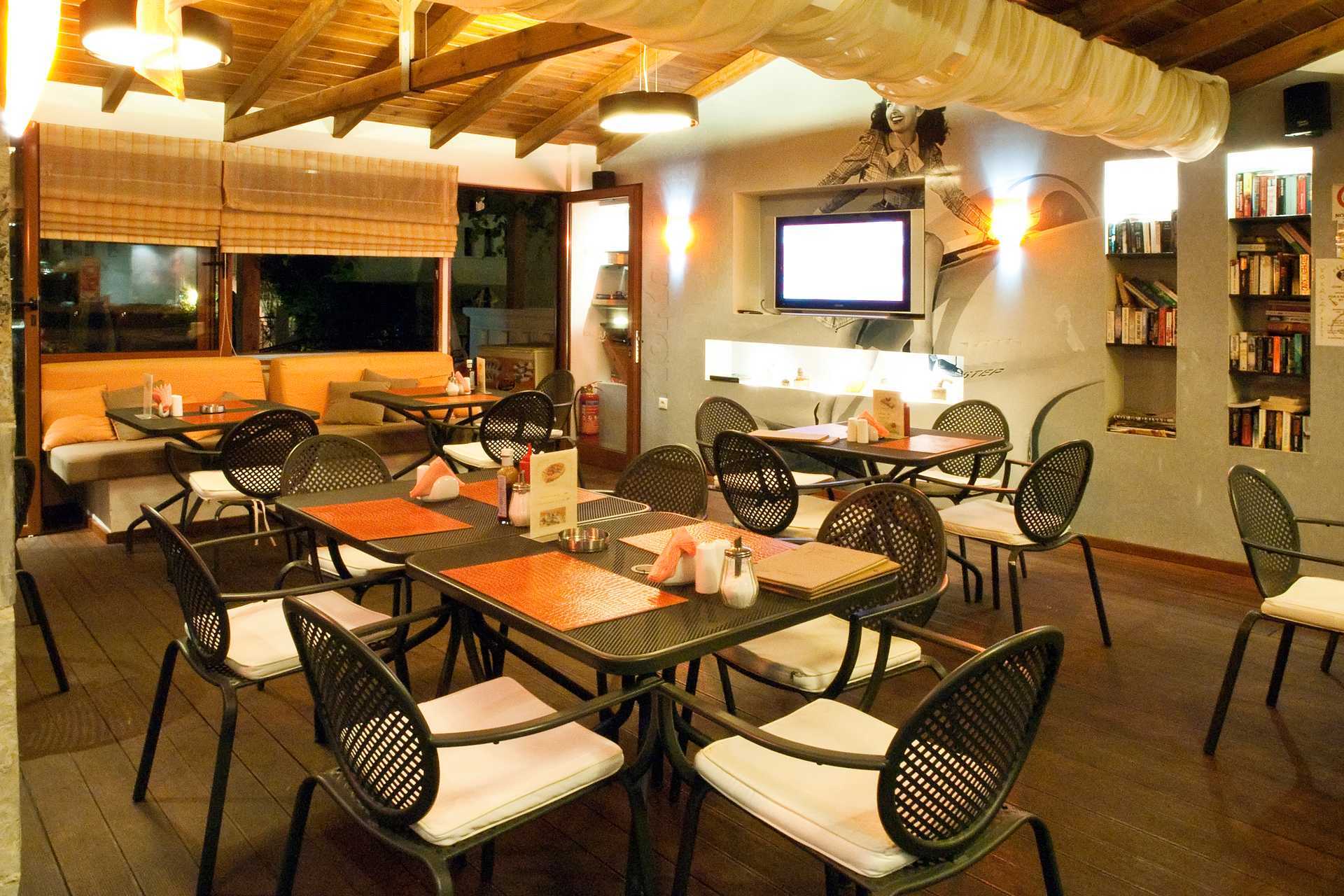 Restaurant in Hotel Kokalas Resort in Georgiopolis op Kreta, Griekenland.