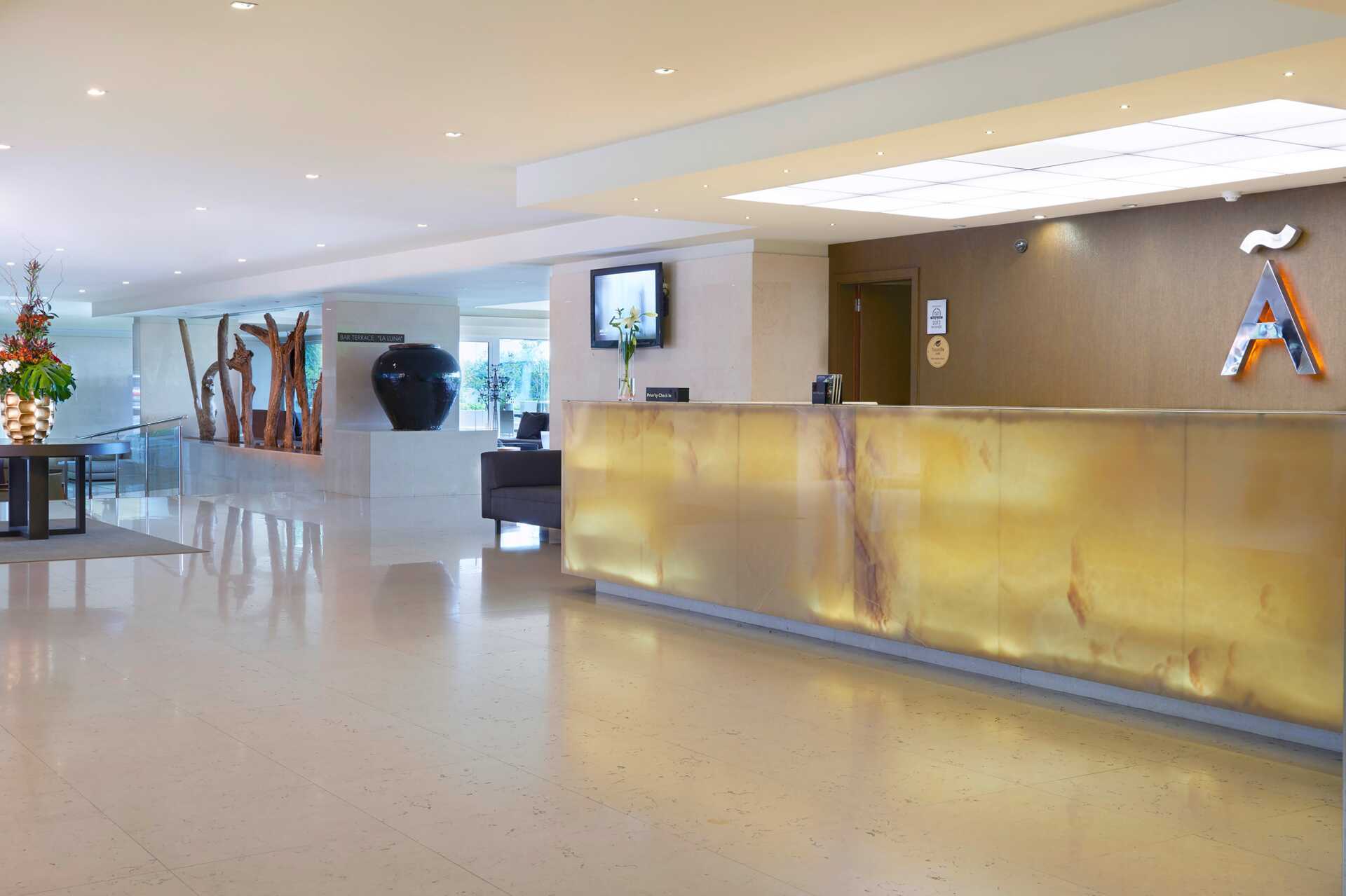 Receptie in het Melia Madeira Mare hotel op Madeira, Portugal.