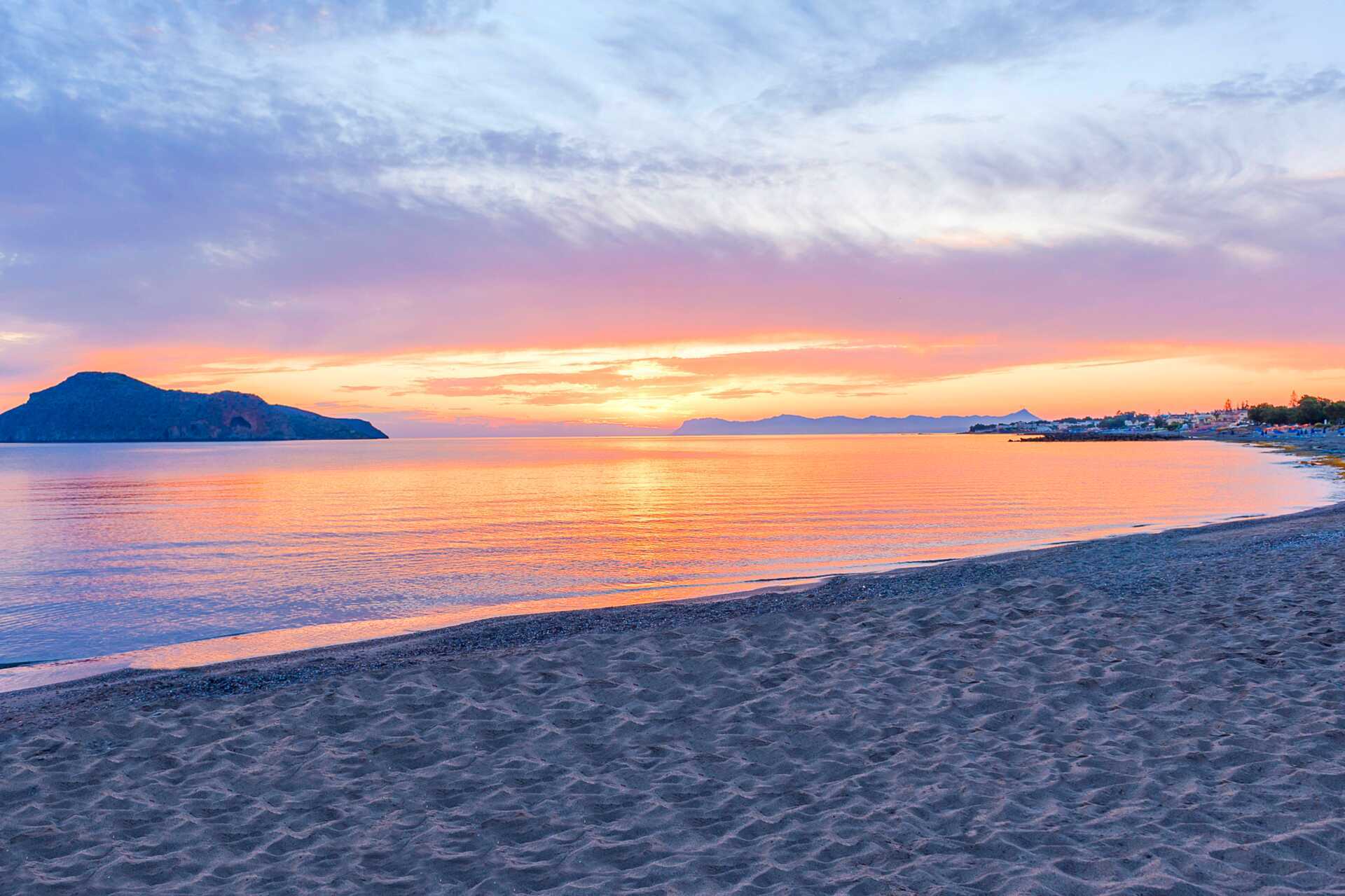 Strand bij het Hotel Porto Platanias op Kreta.