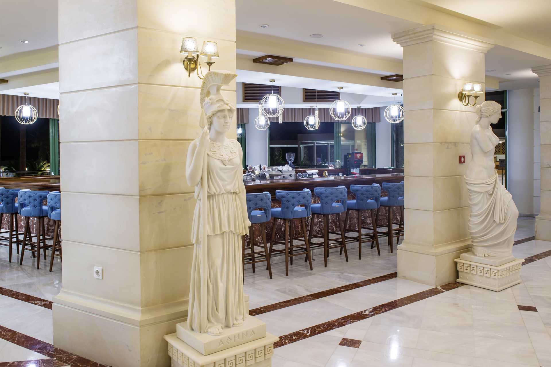 Bar in het Rethymno Palace hotel in Rethymnon, Kreta, Griekenland.