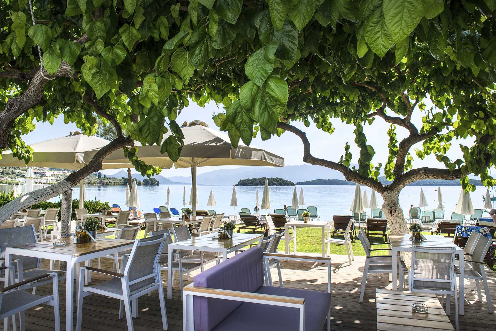 Snackbar bij hotel Seaview op Lefkas.