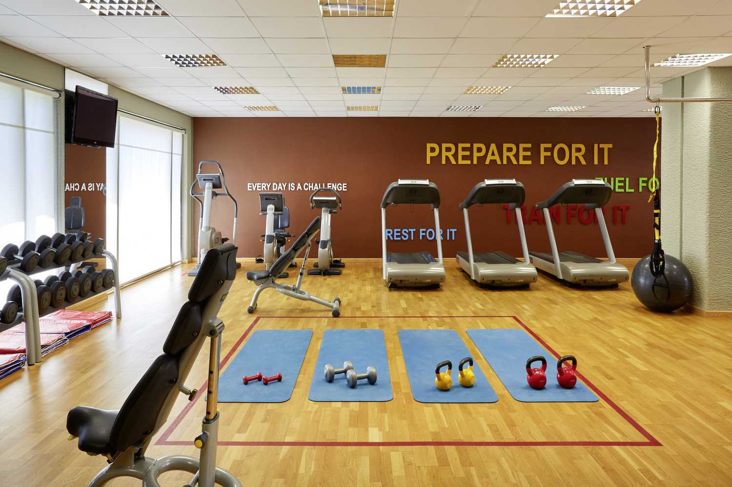 Fitnesscentrum in het Sheraton Rhodes Resort hotel in Rhodos, Griekenland.