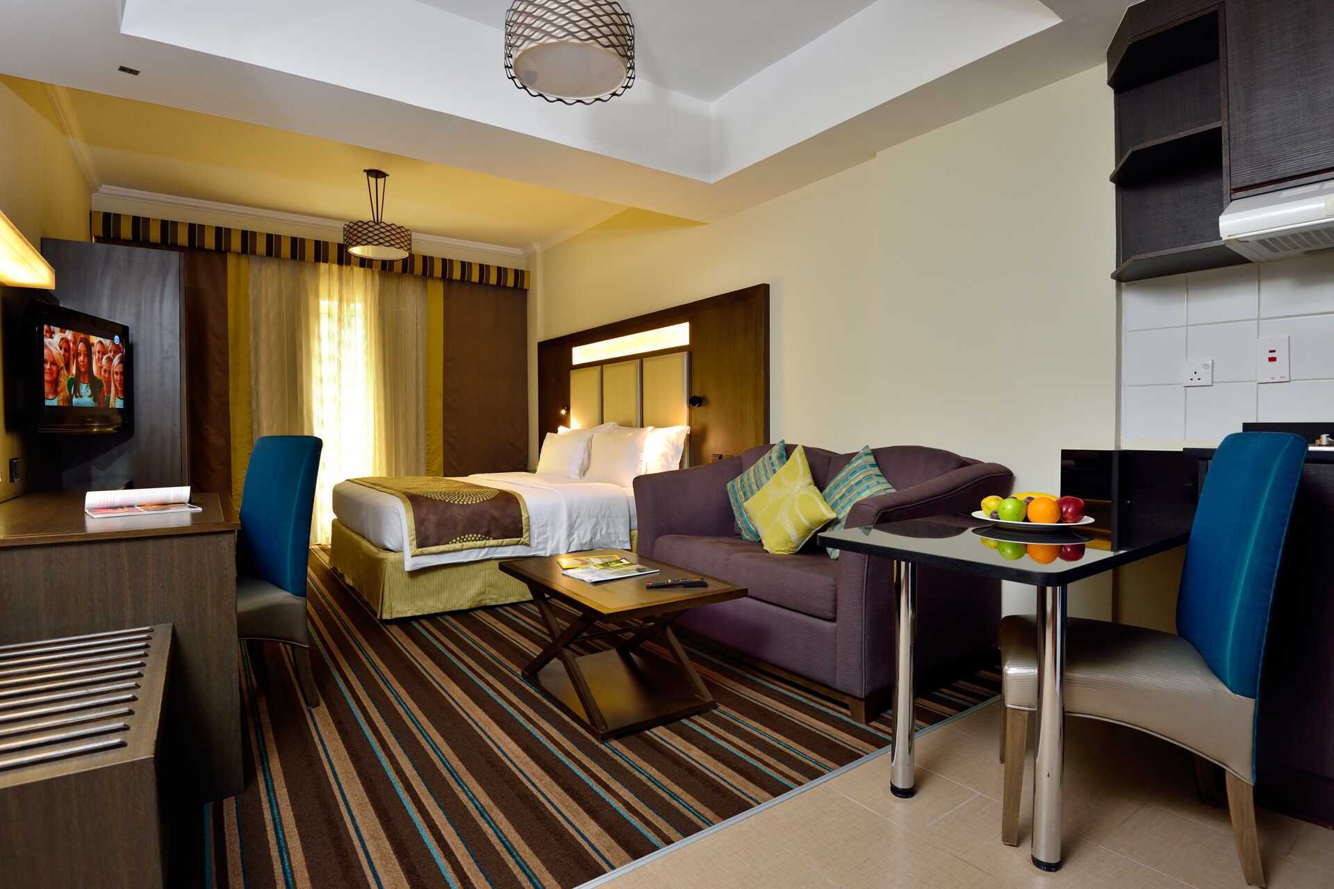 Studio in het Savoy Central hotel in Bur Dubai, Verenigde Arabische Emiraten.