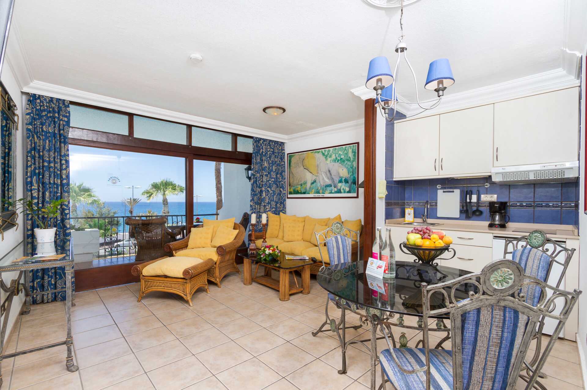 Tweekamerappartement superior in Sunsuites Carolina, Gran Canaria, Canarische Eilanden.