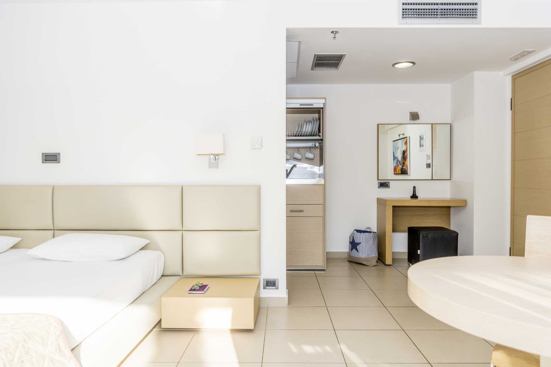 Superior studio in hotel Summertime in Platanias op Kreta, Griekenland.