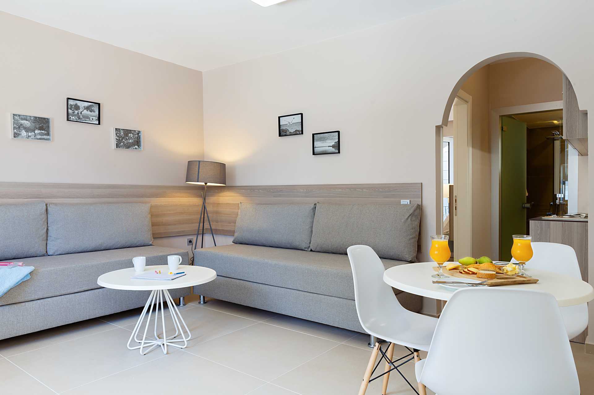 Tweekamerappartement aan het Santa Helena-strand in Platanias, Kreta, Griekenland.