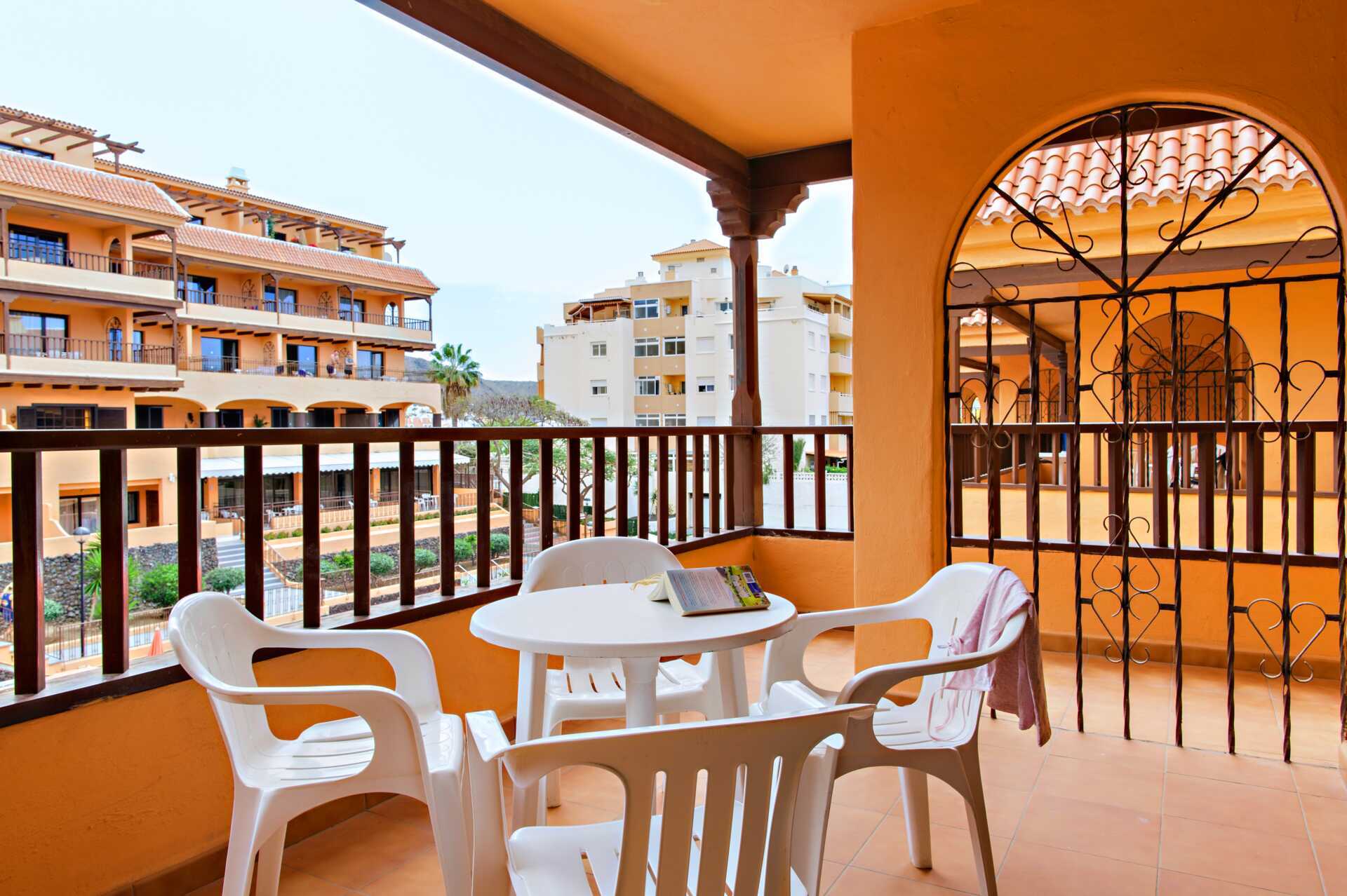 Tweekamerappartement in Hotel Los Alisios in Los Cristianos, Tenerife.