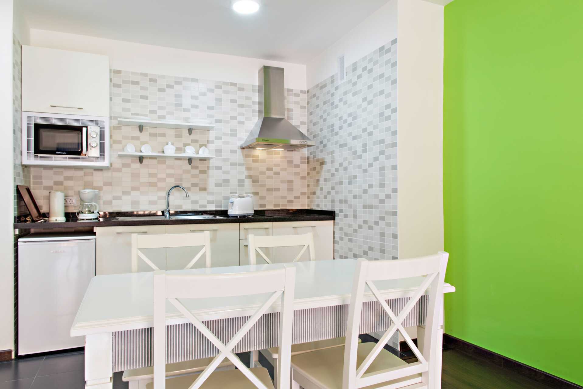 Tweekamerappartement in Hotel Los Alisios in Los Cristianos, Tenerife.