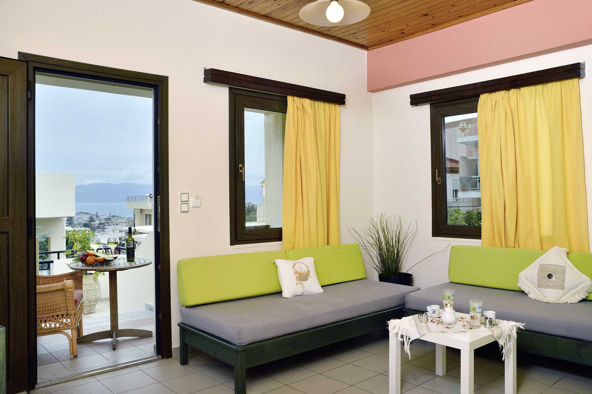 Tweekamerappartement in Hotel Mythos Platanias op Kreta.