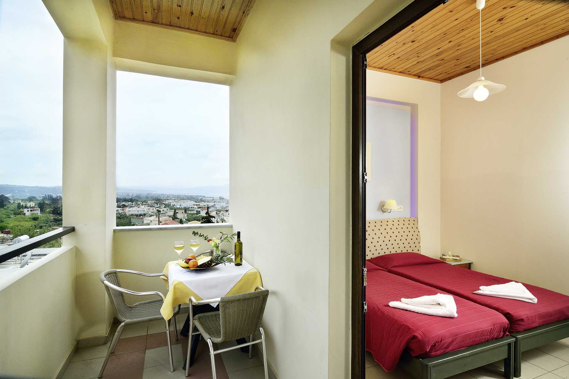 Tweekamerappartement in Hotel Mythos Platanias op Kreta.