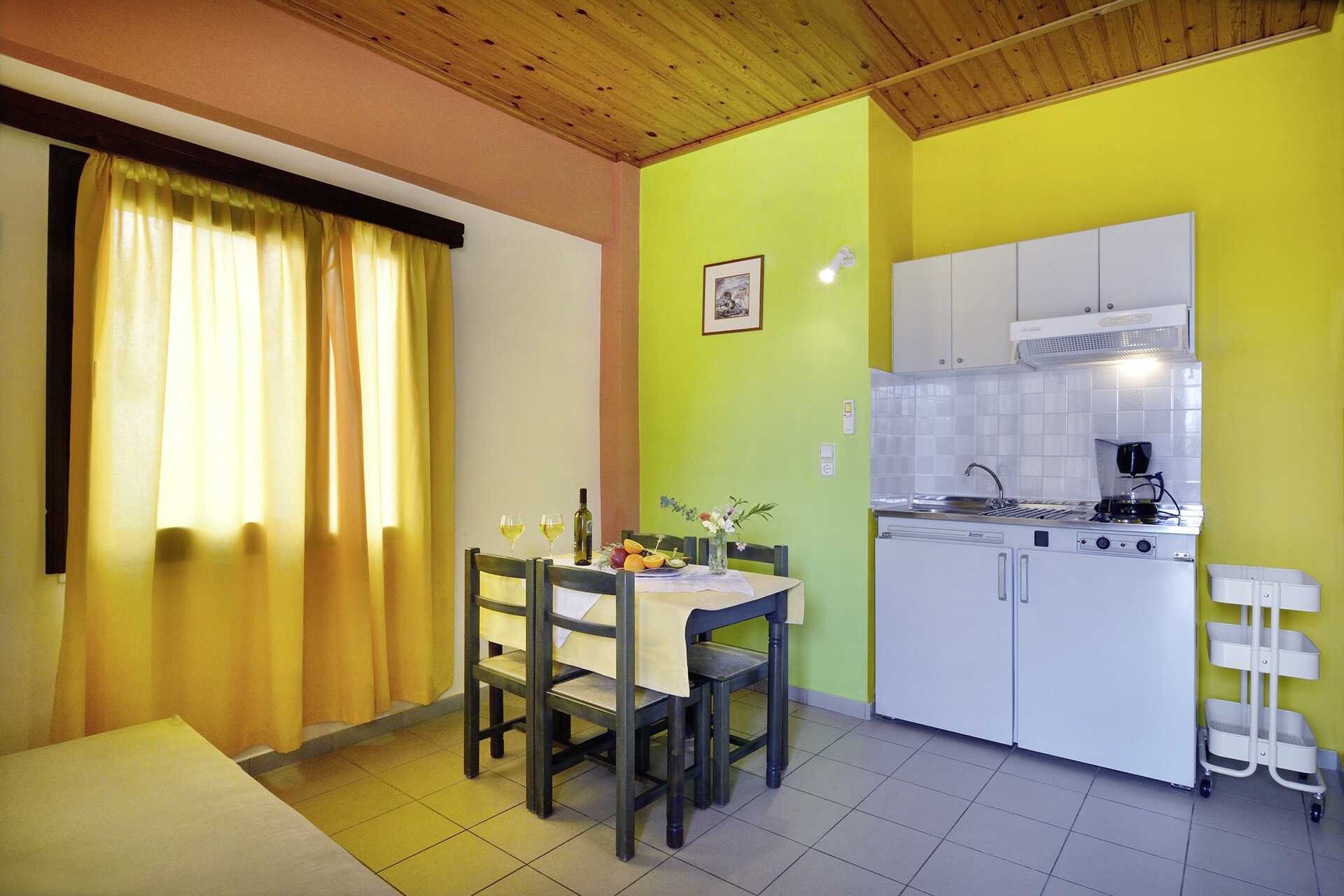 Tweekamerappartement in Hotel Mythos Platanias op Kreta.