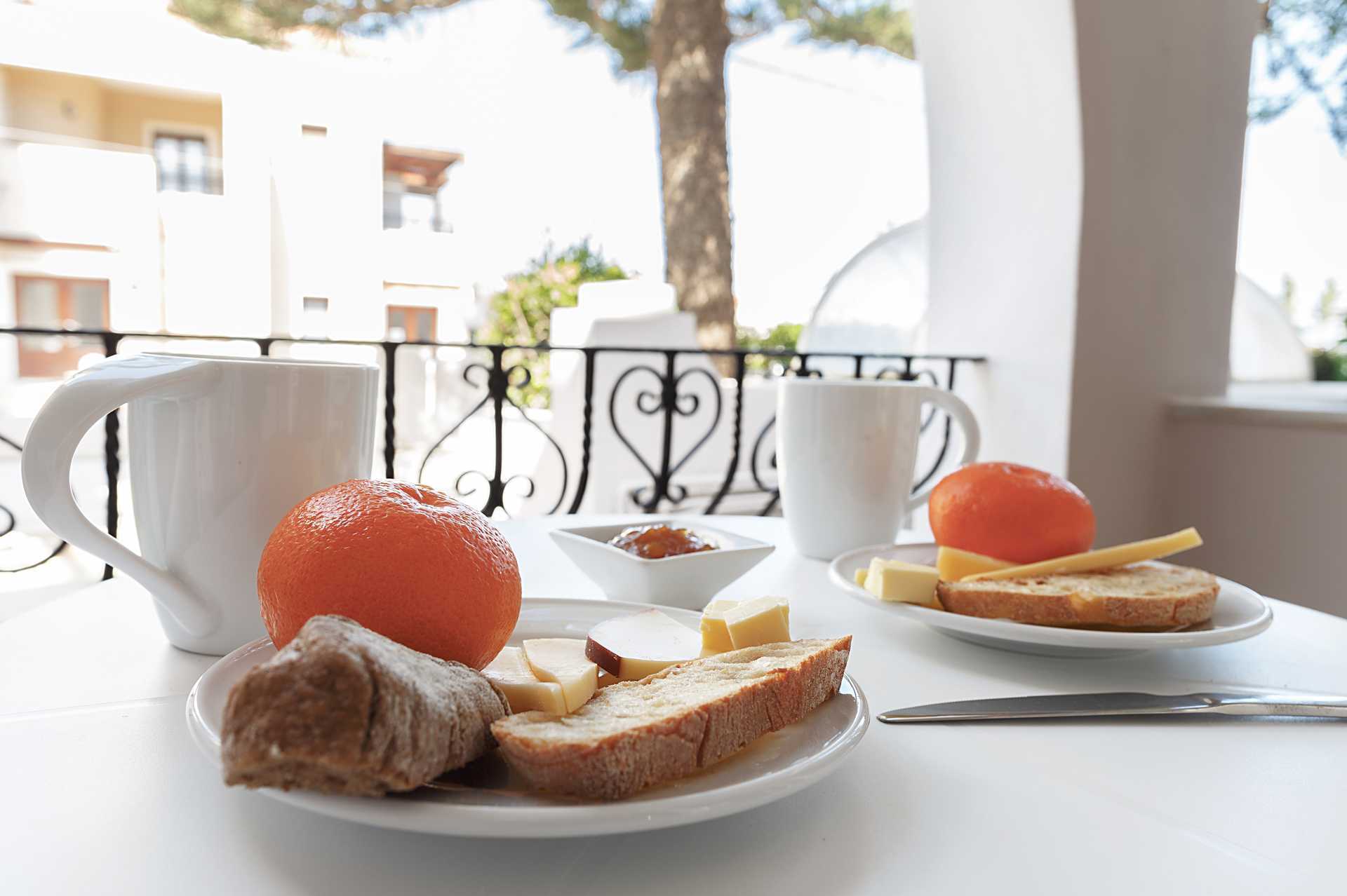 Tweekamerappartement in hotel Santa Helena Beach.