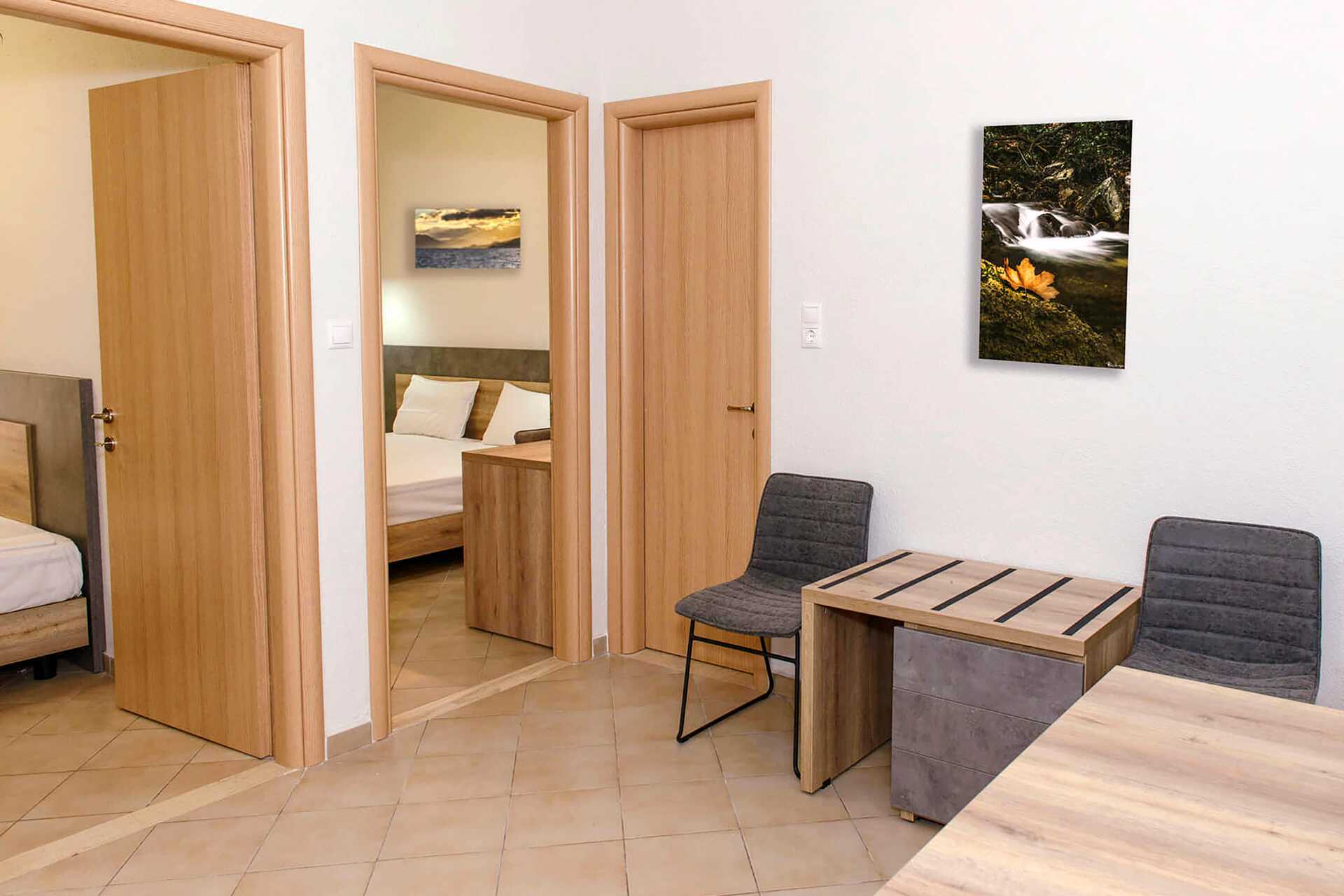 Tweekamerappartement in Hotel Smaragda Beach in Votsalakia op Samos, Griekenland.