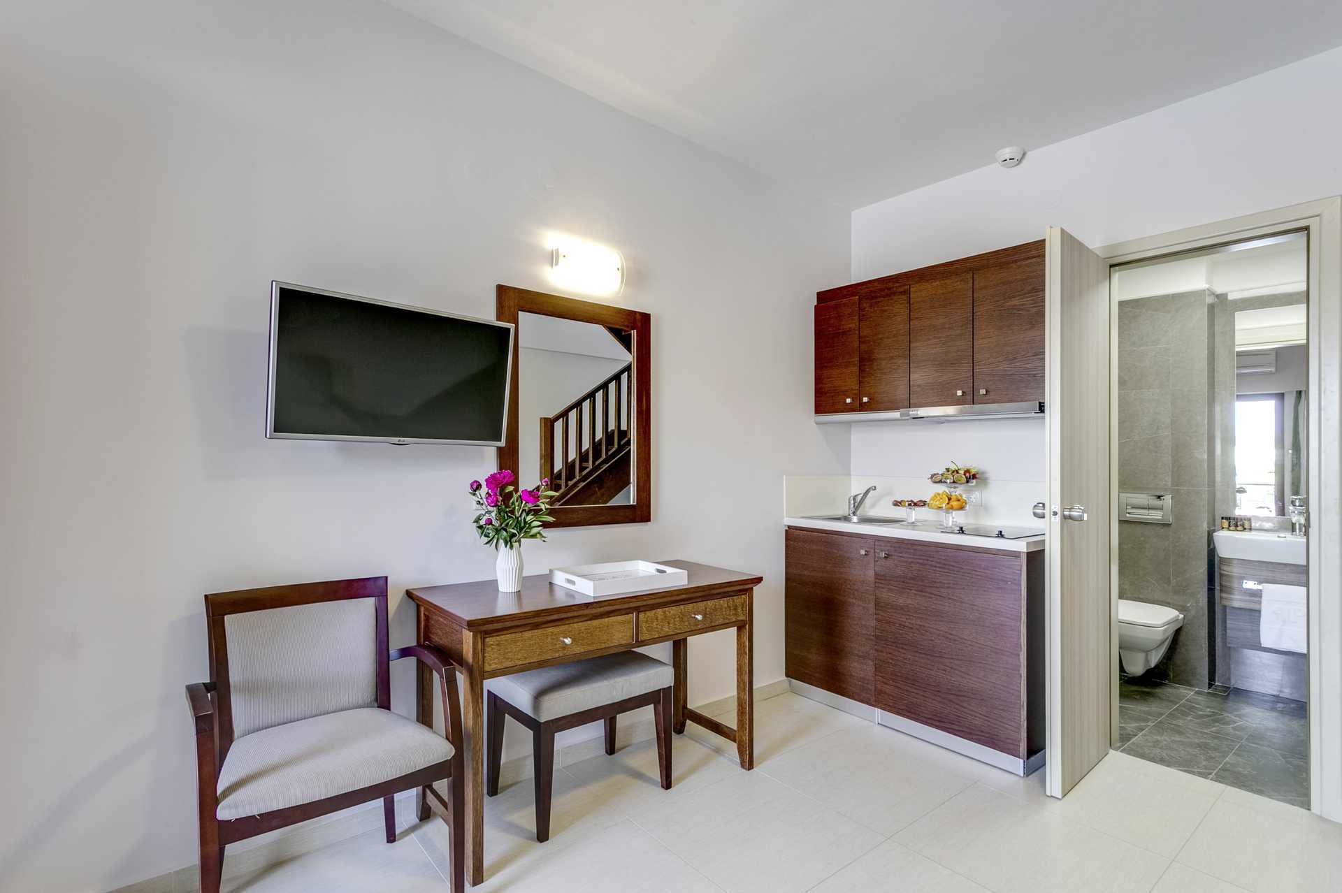 Tweekamerappartement op de eerste verdieping van het Casa di Porto Hotel op Kreta, Griekenland.