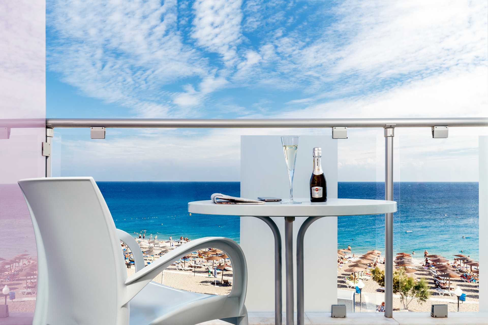 Tweepersoonskamer in het Aquarium View hotel in Rhodos-stad, Griekenland.