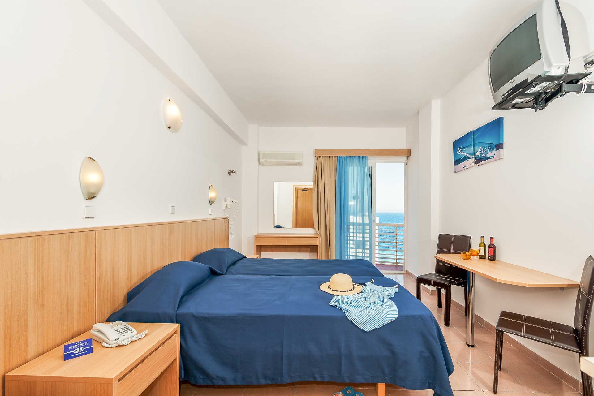 Tweepersoonskamer in hotel Europa in Rhodos-stad.