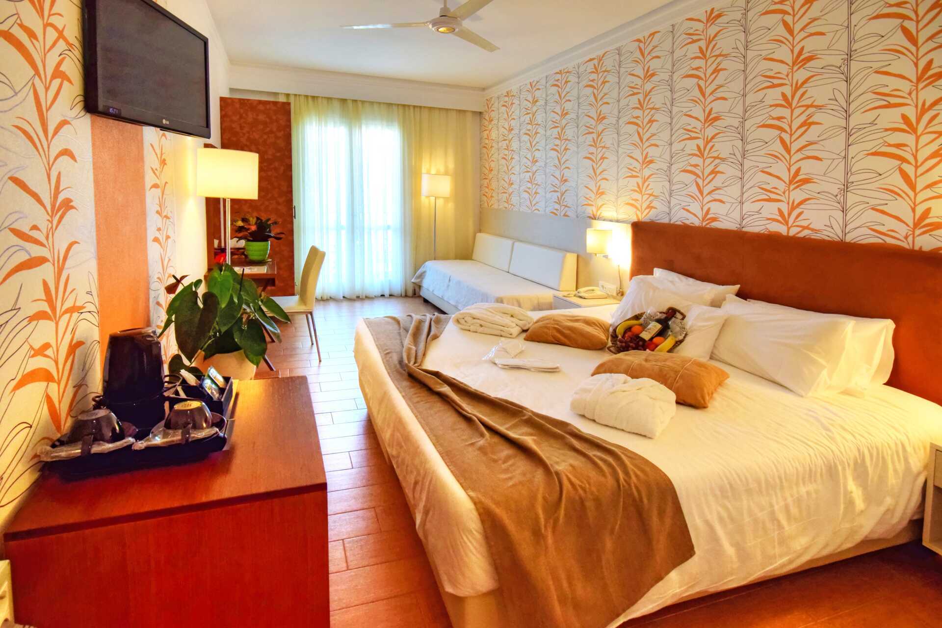 Tweepersoonskamer in hotel Kalives Beach Best Western Plus op Kreta, Griekenland.