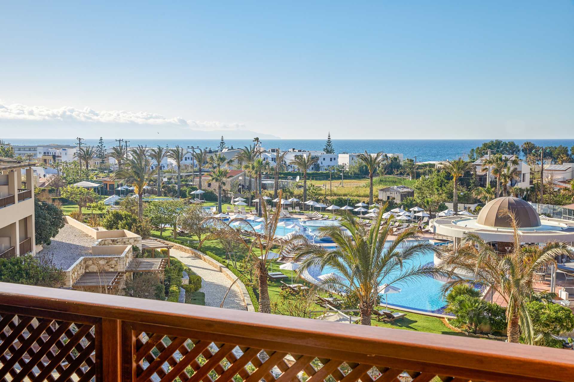 Tweepersoonskamer in Hotel Minoa Palace resort &amp; Spa in Platanias op Kreta, Griekenland.