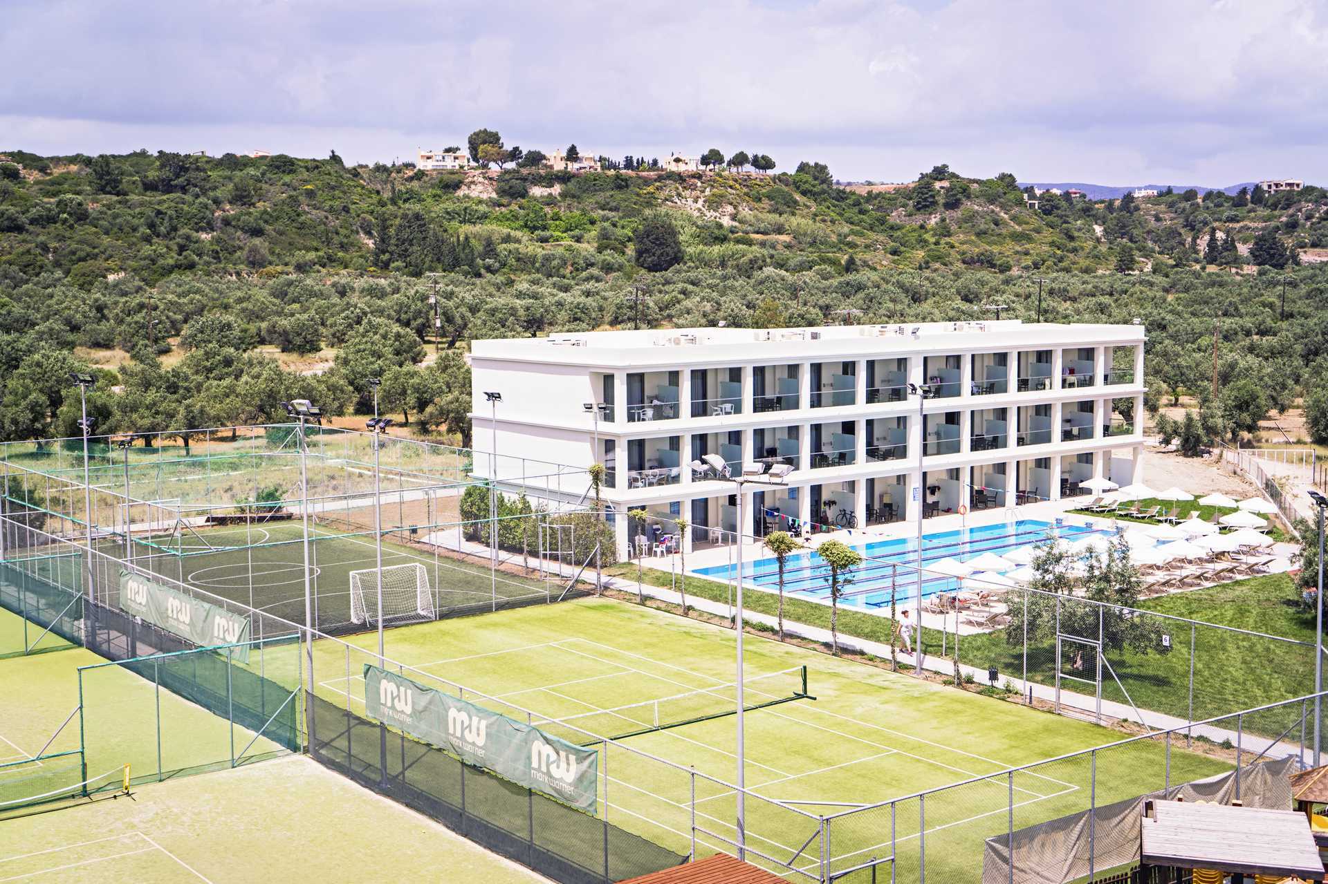 Tweepersoonskamer in zijgebouw van Levante Beach Resort in Afandou, Rhodos.