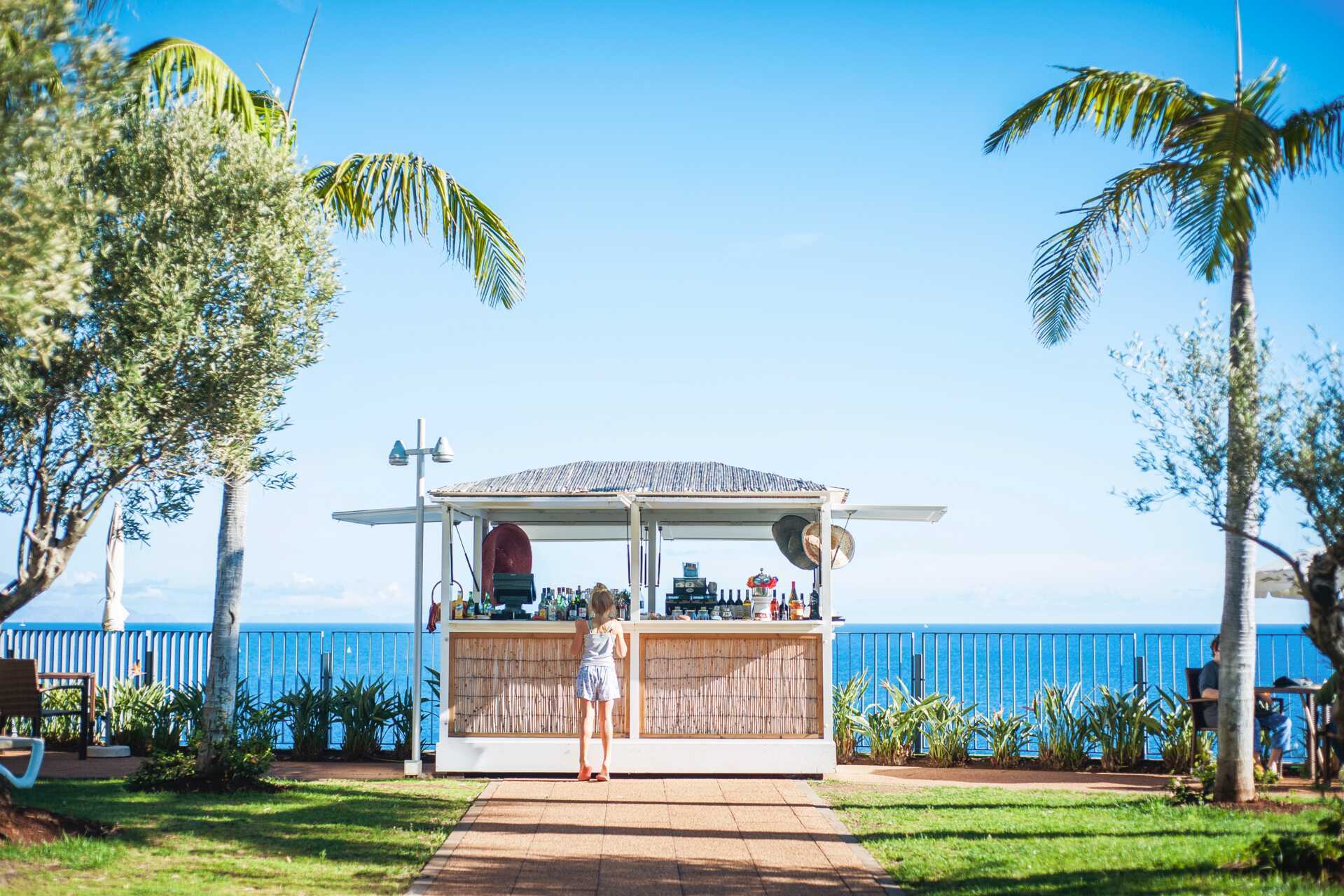 Bar bij VIDAMAR Resorts Madeira, Portugal.